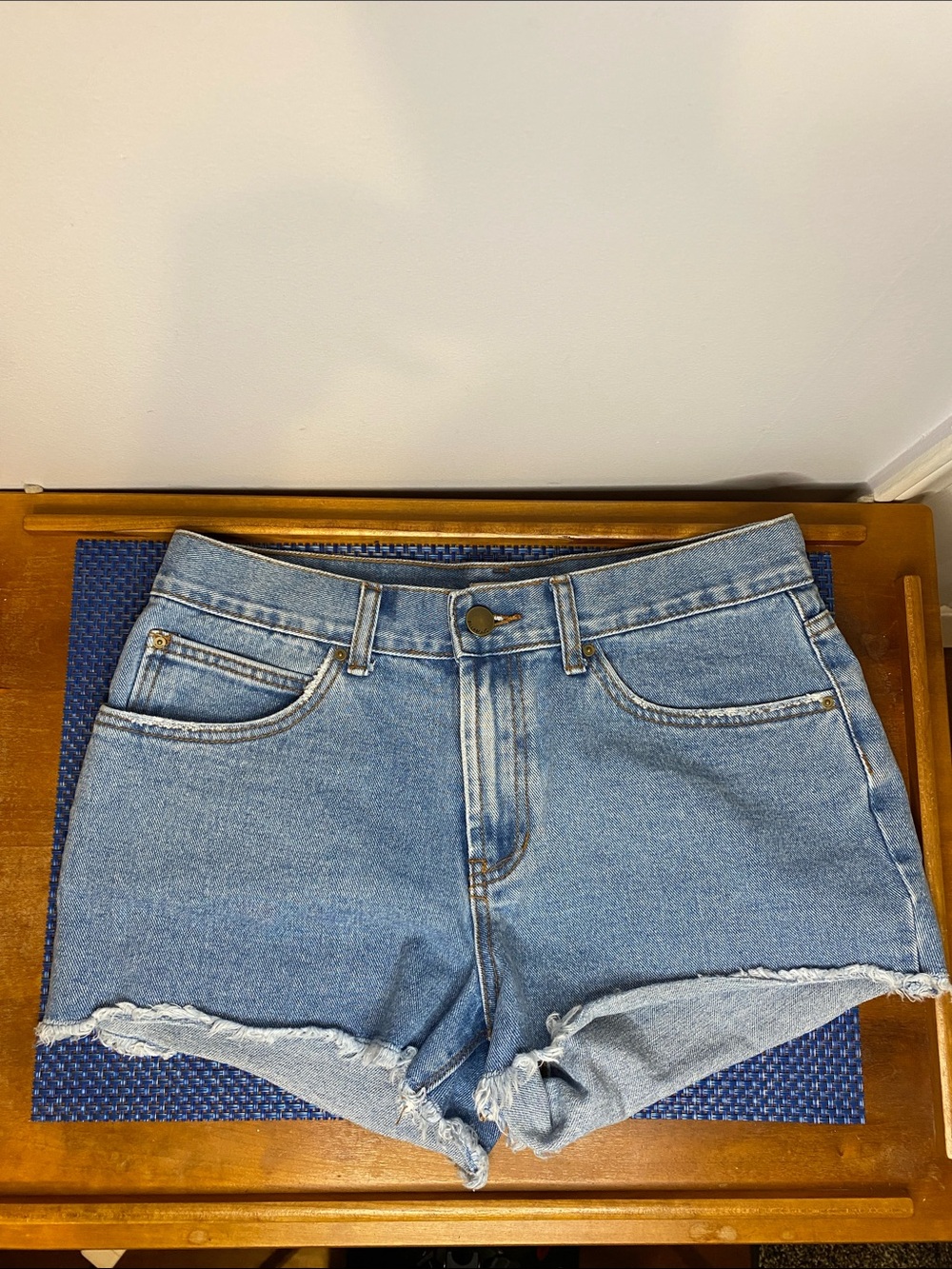 NWOT Billabong Drift Away denim women’s shorts, sz. 27
